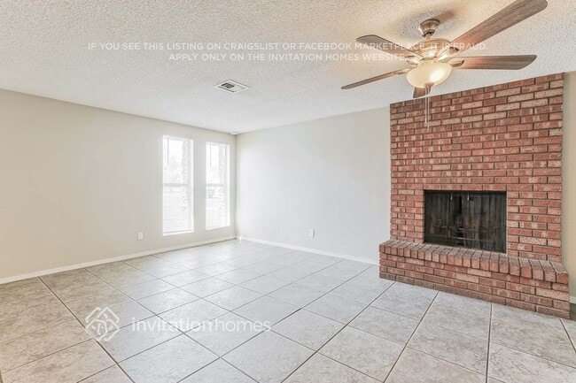 Photo - 1616 W Los Arboles Pl