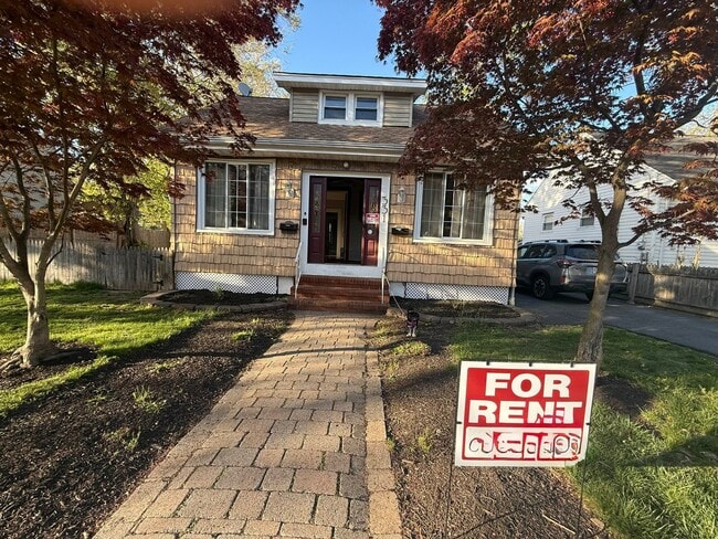 Photo - 331 W Englewood Ave Unit 1