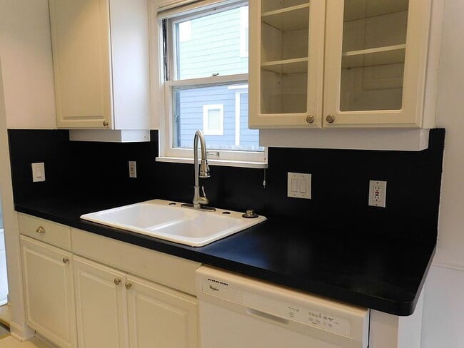Photo - 1646 Villa Rd