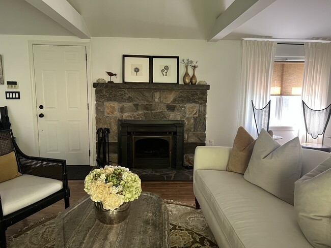 Photo - 46 Gallows Hill Rd