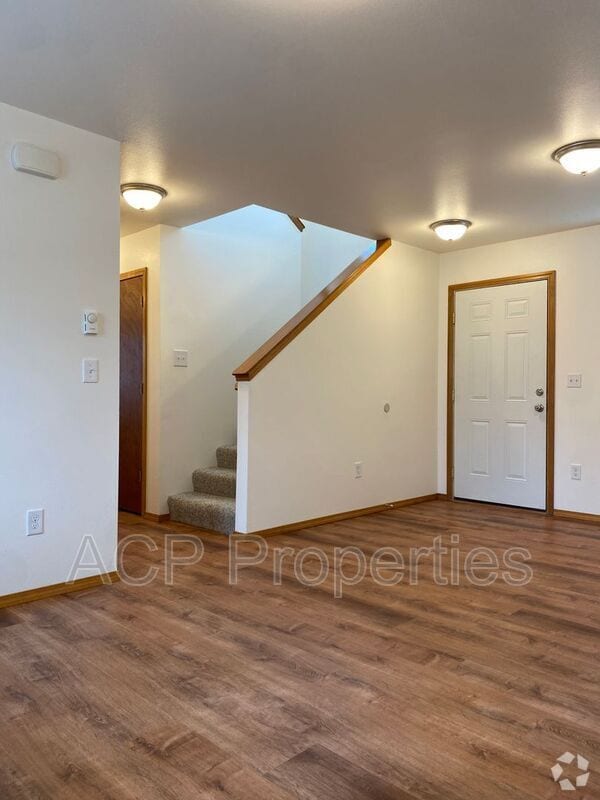 Building Photo - 5889 Cedar St Unit #101 Rental