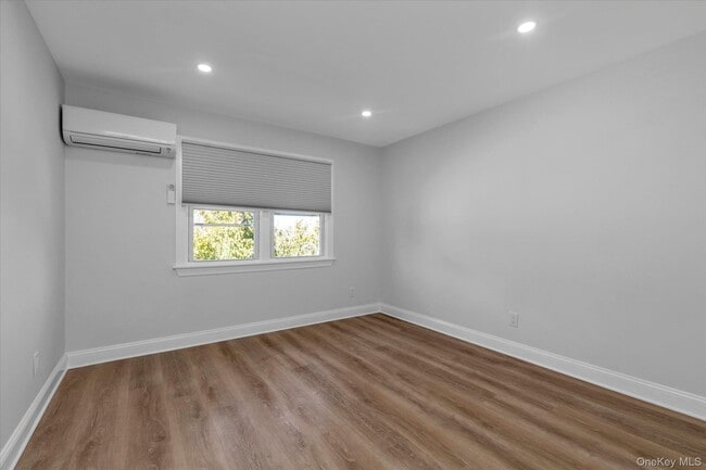 Photo - 71 Haven Ave Unit Lower