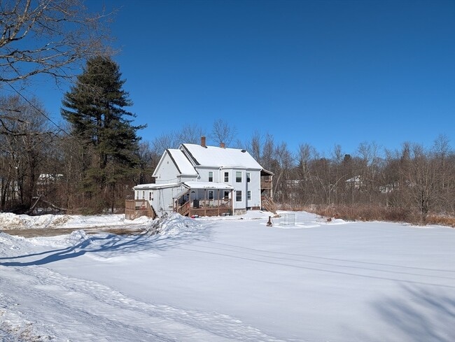 Building Photo - 9 Turnpike Rd Unit 2