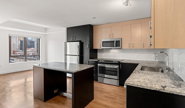 Photo - 99 Kneeland St Unidad 1902