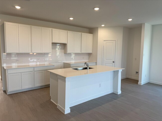 Photo - 6427 Seafoam Lake Dr