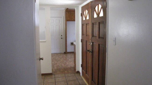Photo - Home in South West Bakersfield Large Lot