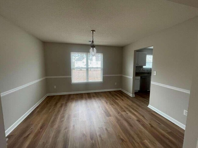 408 Canoga Ct