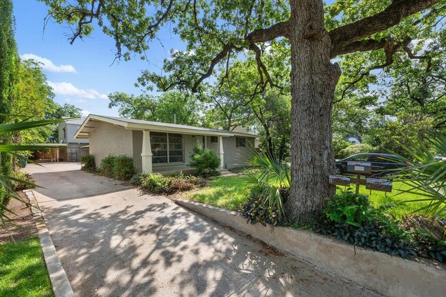 Photo - 1706 Palma Plaza Townhome