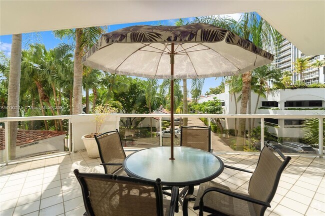 Building Photo - 3610 Yacht Club Dr Unit 213 Rental