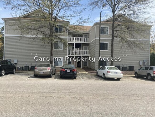 Photo - 1401 Collegiate Cir Unit 4