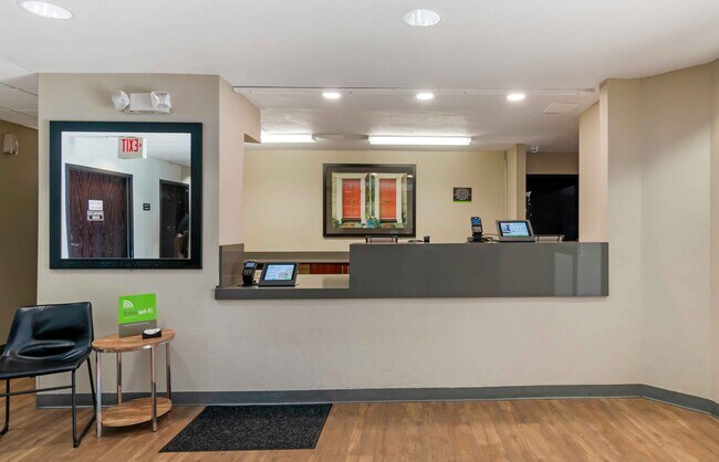 Furnished Studio-Kansas City - Overland Park - Quivira Rd.
