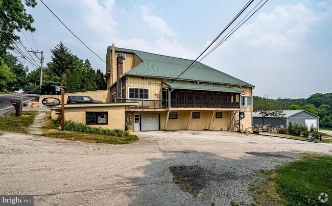 Building Photo - 708 Oakbourne Rd Rental