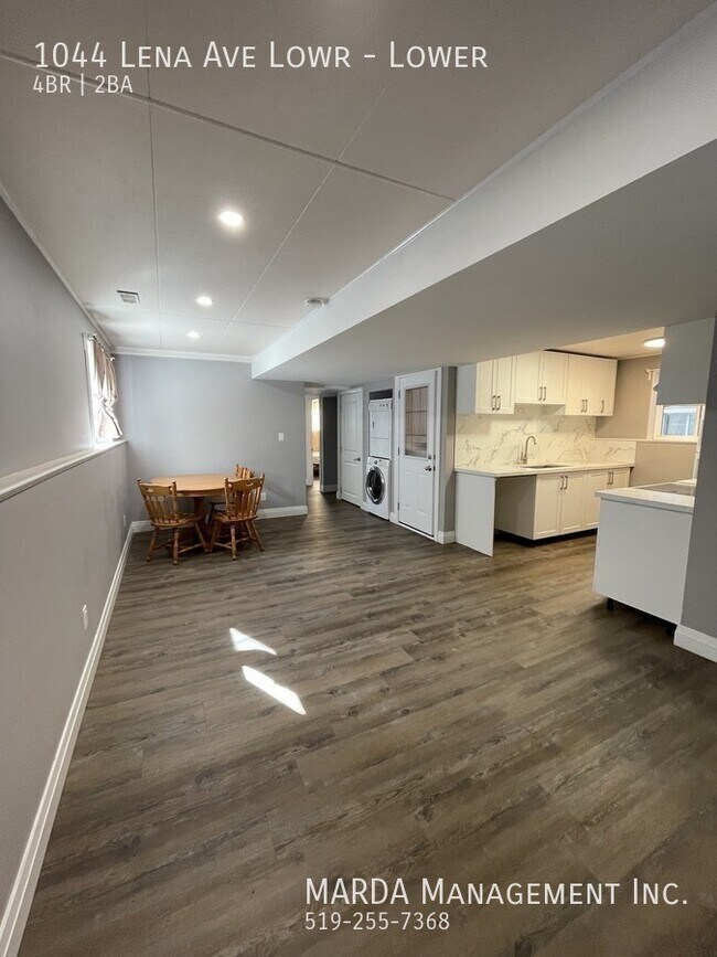 Building Photo - MODERN 4 BED/2 BATH LOWER Unit Lower