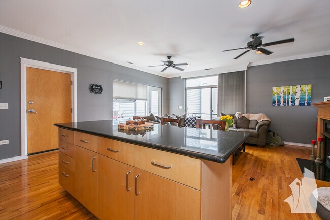 Photo - 1808 S Michigan Ave Unit 22