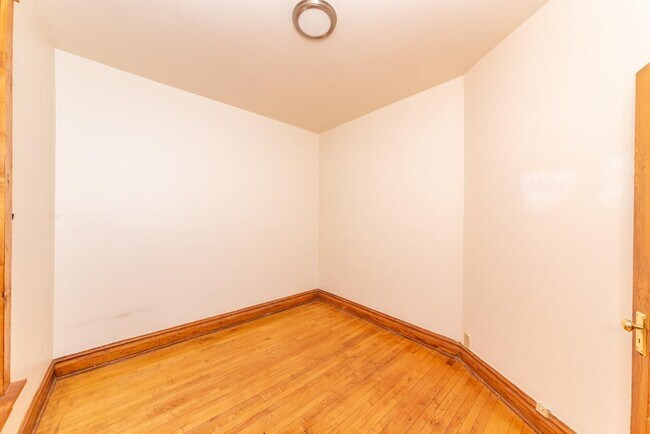 Photo - 2 bedroom in Chicago IL 60647 Unidad 3
