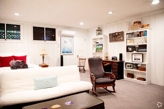 Building Photo - 3833 Calvert St NW Unit ID1238466P Rental