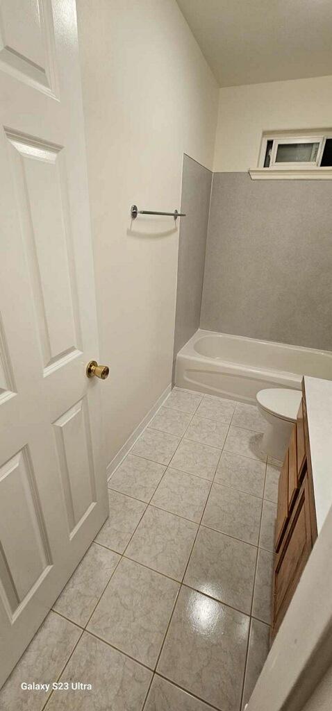 Bathroom tub and shower - 38278 SE Cedar St