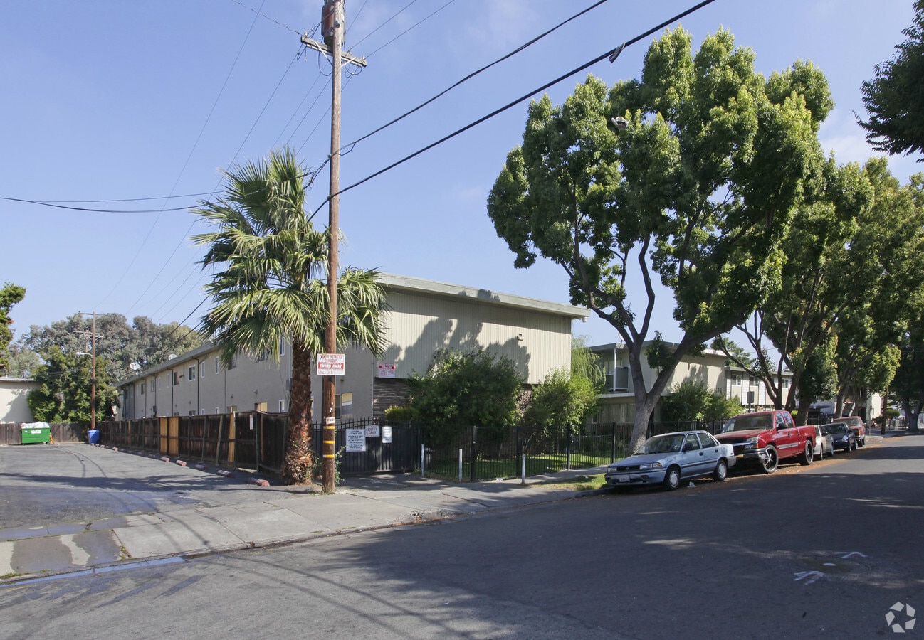 Photo - Green Villa North Apartments