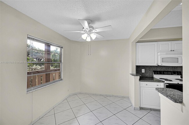 Photo - 1604 Abaco Dr Unit B3