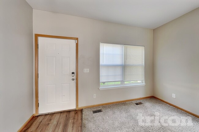Photo - 719 Bayles Dr
