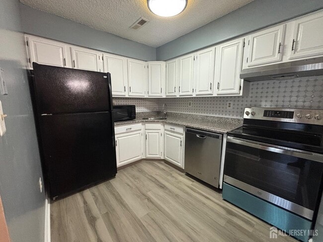 Photo - 2015 Aspen Dr