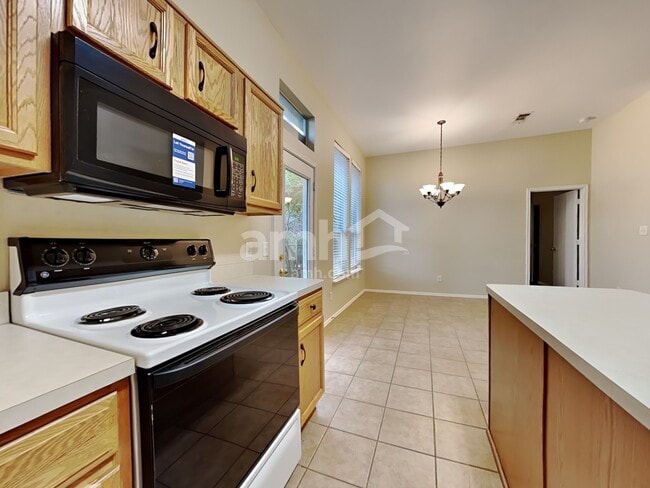 Photo - 809 Dixon Ln