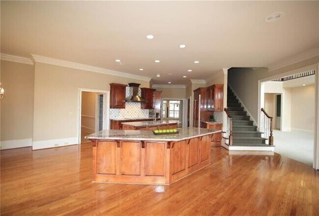 Photo - 2737 Tarva Pl