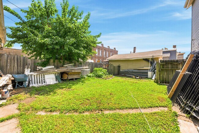 Photo - 511 Schirmer St Unit 511 Schirmer St-2nd Floor