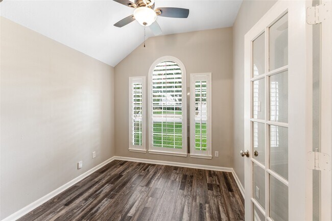 Photo - 5935 Sawyer Bend Ln