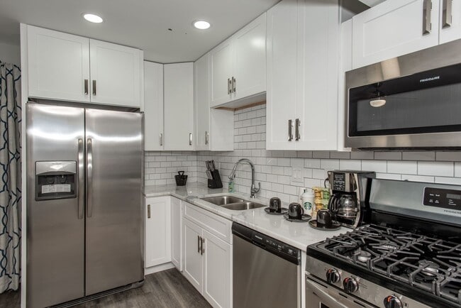 Photo - Avondale Modern Townhomes