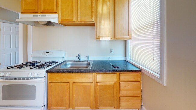 Building Photo - 15-17 Langdon St. #17-1 Roxbury