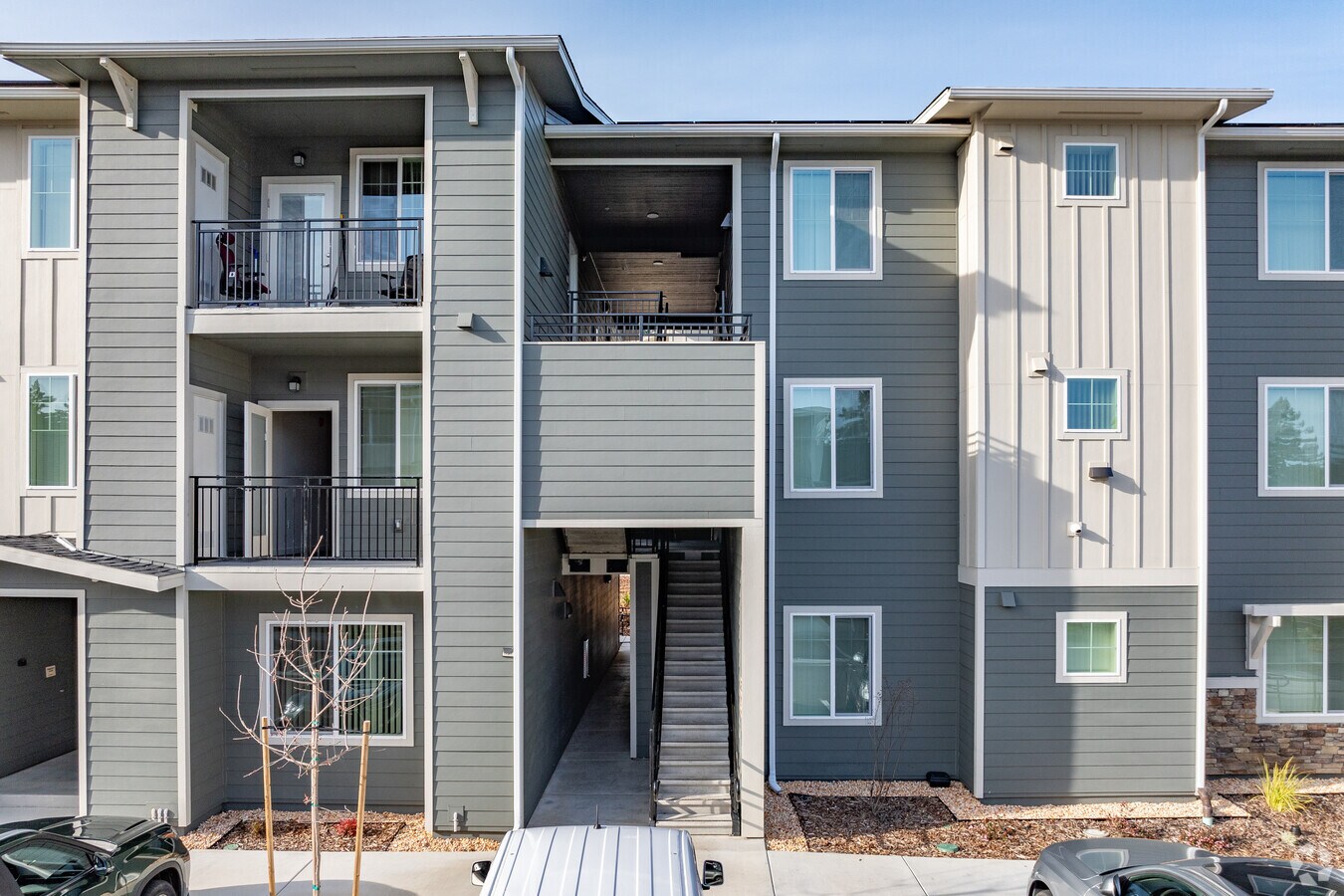 Entrance - Woodmark Apartments
