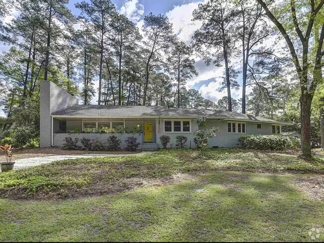 Building Photo - Stunning 4 Bed, 3 Bath in Forest Acres. RE... Rental