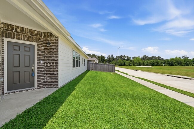 Photo - 10406 Milford Wds Ln