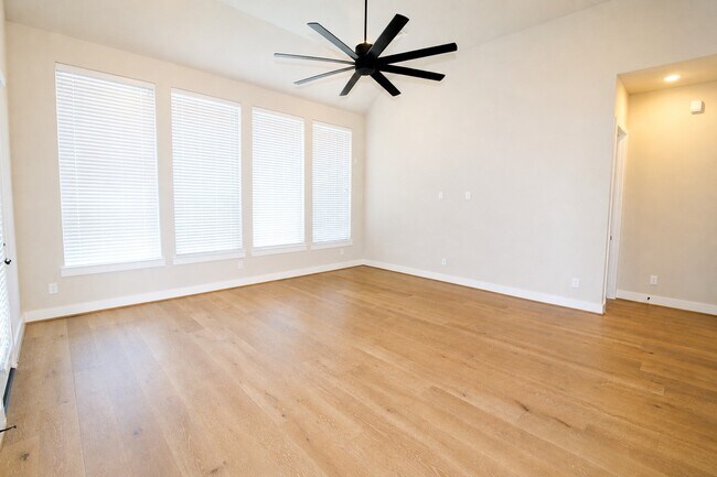 Photo - 2211 Almond Creek Ln