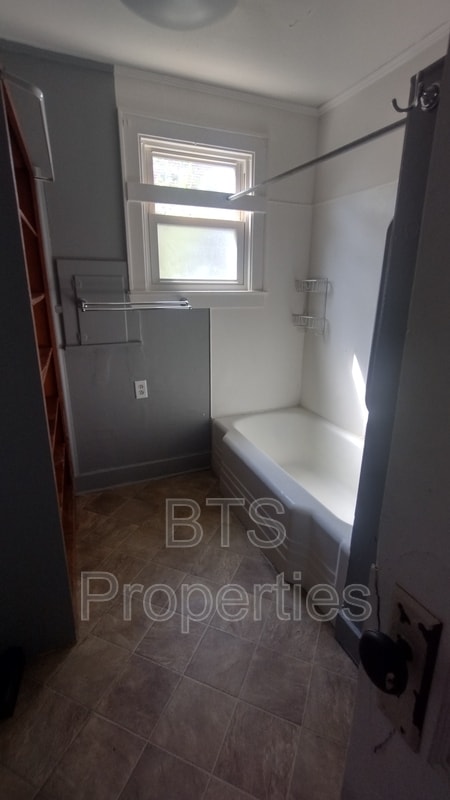 Photo - 1537 S Idaho St
