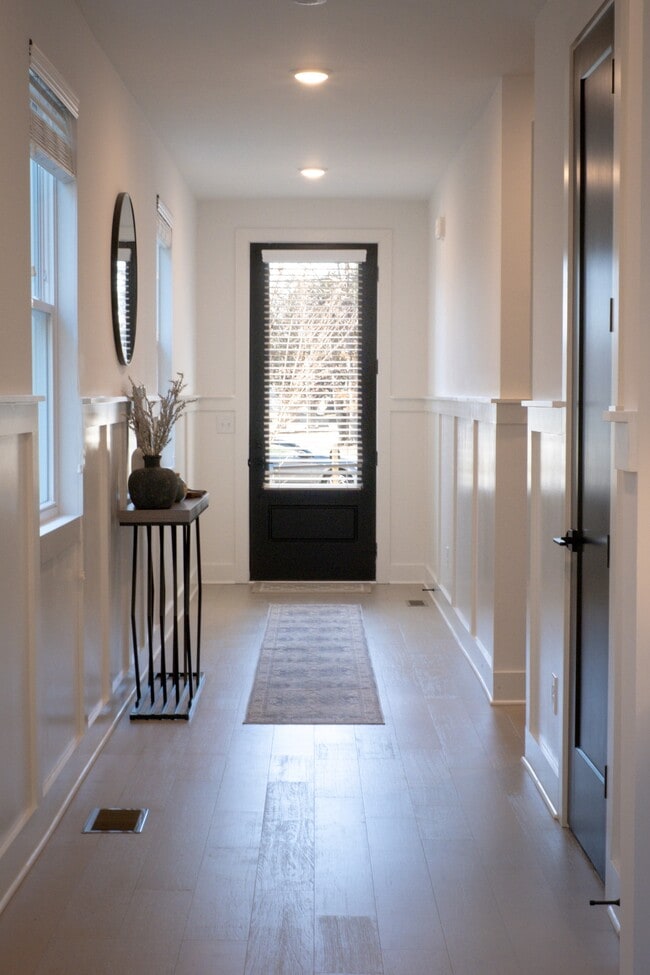 Photo - 2010 14th Ave N