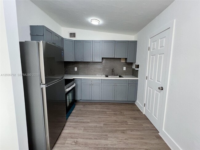 Photo - 10090 W Fern St