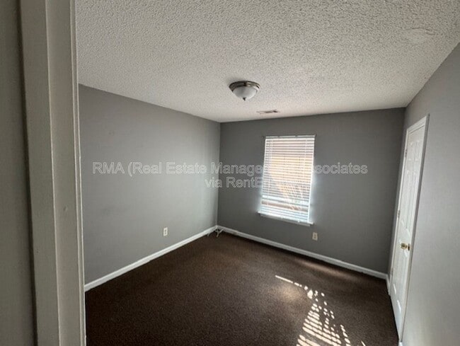 Photo - 424 N 8th St