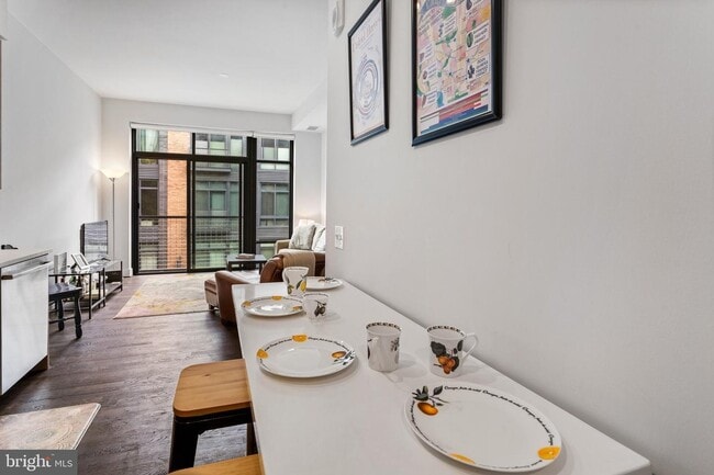 Photo - 525 Water St SW Unit 309