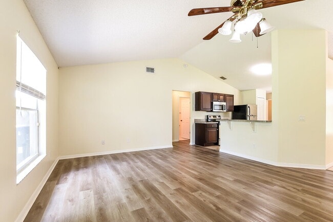 Photo - 2556 Coachbridge Ct