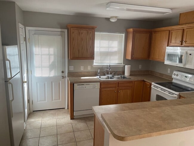 Photo - BEAUTIFUL 3/3 TOWNHOME FOR $1625