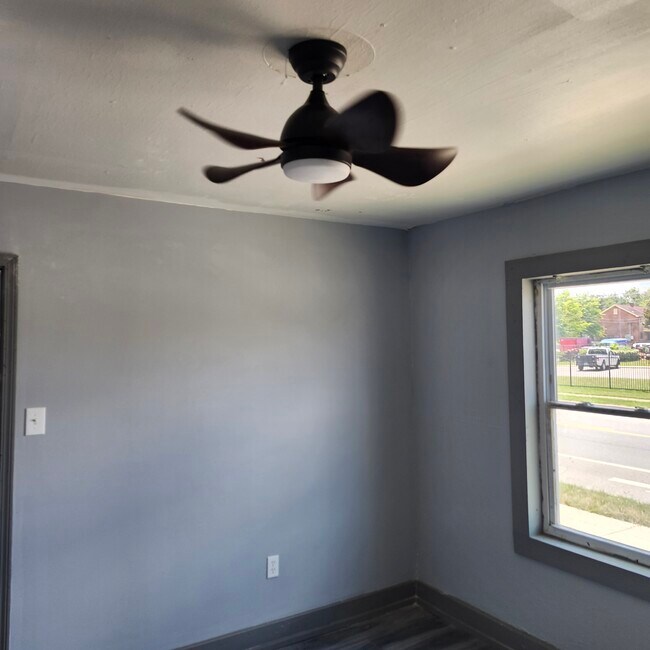 Photo - 2 4th Ct N Apartamentos Unidad A