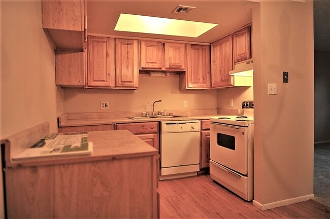 Photo - EXCELLENT CONDO IN THE HEART OF TEMPE!