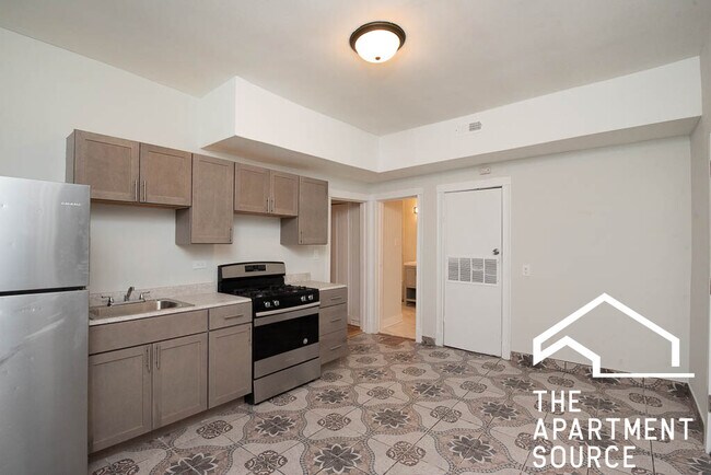 Photo - 1255 N Harding Ave Unit 1S