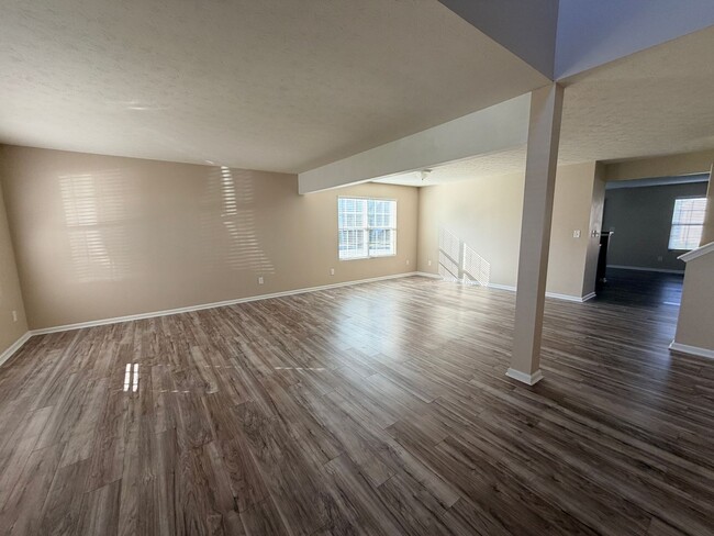 Photo - 1883 Creekstone Dr