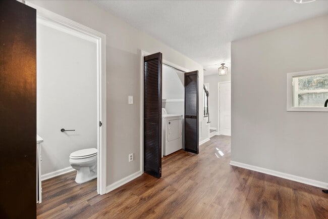 Photo - 5508 Kaplan Dr