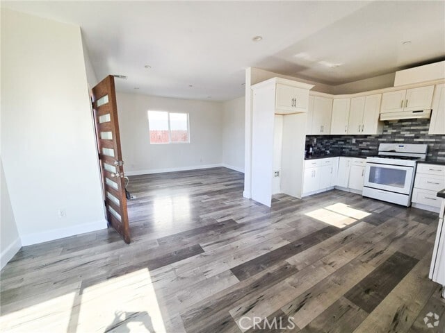 Building Photo - 130 E 104th St Rental