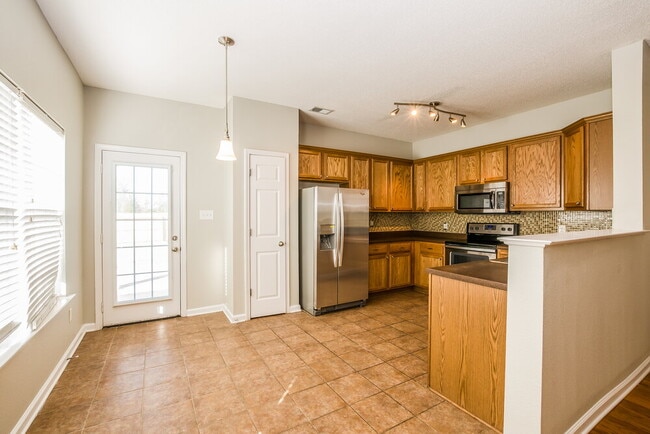 Photo - 9934 White Poplar Dr