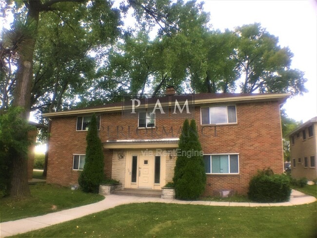 Building Photo - 5327 N Mohawk Ave Unit 2